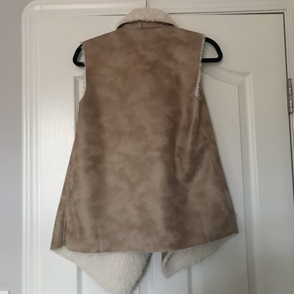 Zara vest - Picture 3 of 3